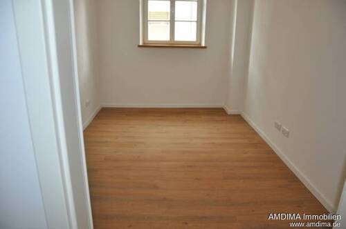 Kleineres Zimmer - 3 Zimmer Etagenwohnung in Nürnberg / Kornburg
