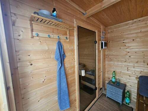 Sauna hinterm Haus - 