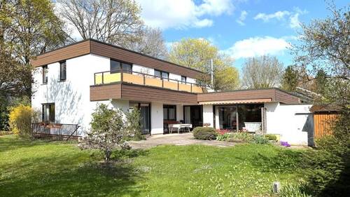 Ansicht1 - 9 Zimmer Mehrfamilienhaus, Wohnhaus in Villingen-Schwenningen