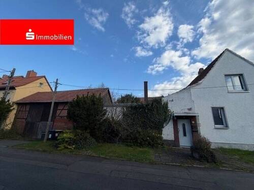 Ansicht Scheune von der Strasse - Mehrfamilienhaus, Wohnhaus mit 88,00 m&sup2; in Erfurt zum Kaufen