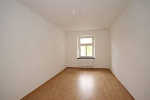 Wohnzimmer - Etagenwohnung mit 65,00 m² in München zur Miete