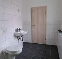 Niedliche Singlewohnung mit Dusche in ruhiger Thalheimer Lage - Thalheim/Erzgebirge