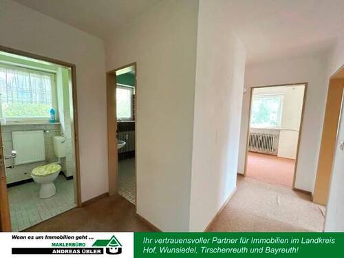Flur EG - 8 Zimmer Einfamilienhaus in Wunsiedel