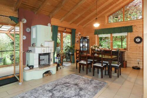 großem Essbereich mit - 