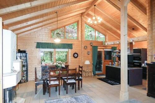 und offener Markeneinbauküche - 