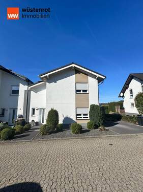 Außen - 'Ihr neues Zuhause zum Wohlfühlen - Doppelhaushälfte mit Herz'