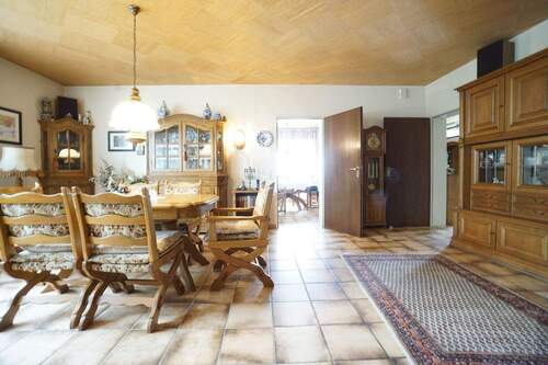 Wohn- und Esszimmer - 