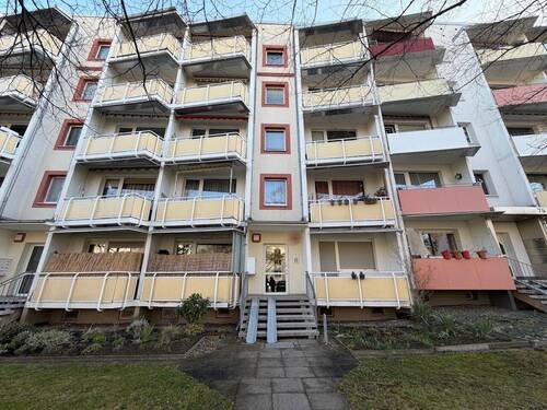 Wohnhaus - Eine gemütliche Zweiraumwohnung mit Balkon in der Berliner Straße