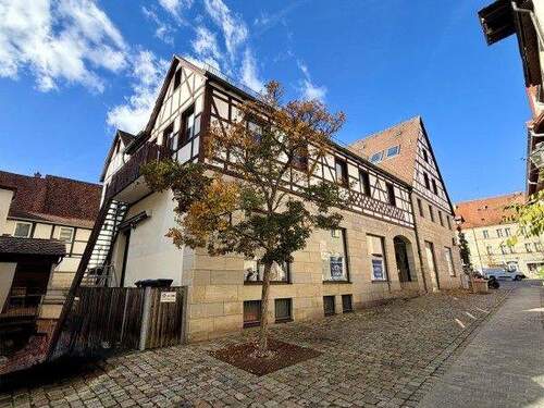 Aussenansicht - Büro-Ladenlokal mit 3 großen Schaufenstern nähe Laufer Marktplatz