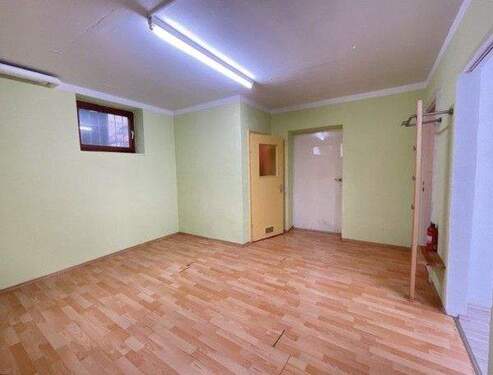 UG WC - Büro in Lauf zur Miete