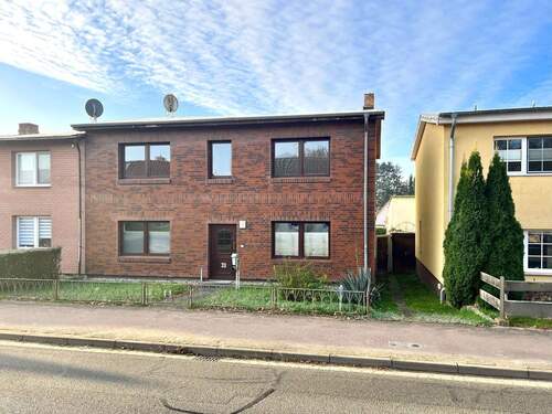 Das Reihenendhaus - Wohnen im Speckgürtel von Rostock. REH in Kessin nahe der Warnow, ca. 148 m² Wfl., 705 m² Grdst.!