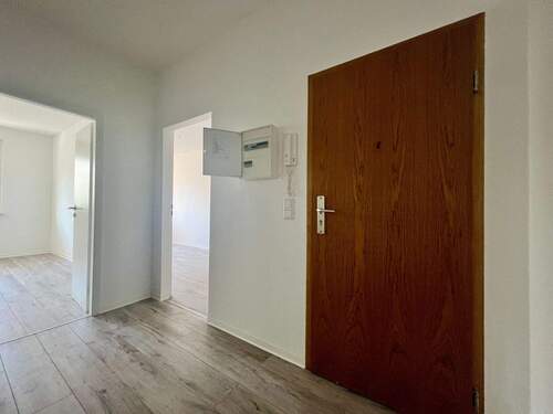 Wohnungsflur - Mehrfamilienhaus, Wohnhaus in Magdeburg