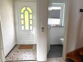 Eingang + Gäste WC - 4 Zimmer Reihenmittelhaus zum Kaufen in Heidenheim