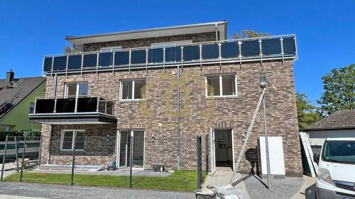 Bild 2 - Mehrfamilienhaus, Wohnhaus zum Kaufen in Bremen