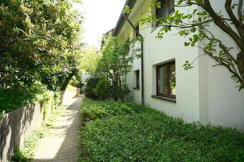 Außenanlage - Etagenwohnung mit 80,00 m&sup2; in Pforzheim zum Kaufen