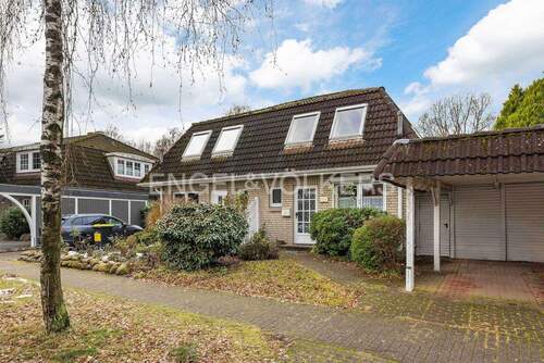 Hausansicht - 3 Zimmer Doppelhaushälfte zum Kaufen in Norderstedt