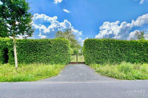 Einfahrt.Grundstück - Baugrundstück in Top Falkenseer Lage.