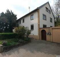 Vorne Straße, hinten Natur, innen viel Platz - Remseck Hochberg