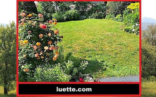 ebenes Rasengrundstück, sichtgeschützt - Einfamilienhaus (DHH), 7 ½ Zi, ca. 153 m² Wohnfl., in ruhiger, sonniger Lage, ideal für Familie mit Kindern, Holzpell...