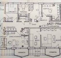 Große Wohnung in Altenstadt Waldnaab mit 8 Räume im 1 OG. auf insgesamt 169,00 m² zu vermieten. - Altenstadt a.d.Waldnaab