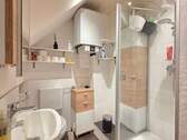 Badezimmer Dachgeschoss - Mehrfamilienhaus, Wohnhaus mit 310,00 m&sup2; in Coburg zum Kaufen