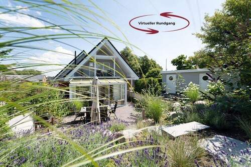 Hausansicht - Modernisiertes Einfamilienhaus mit privater Sauna-Oase