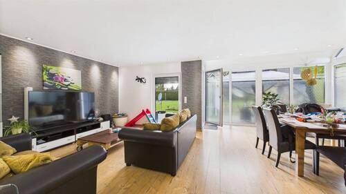 Wohnzimmer - 5 Zimmer Einfamilienhaus in Werlte