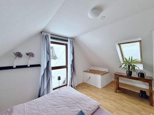 Einliegerwohnung / DG / Schlafzimmer - 