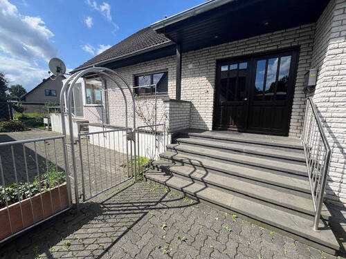 Bild1 - 6 Zimmer Einfamilienhaus zum Kaufen in Lippstadt