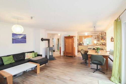 Wohnzimmer - Einfamilienhaus mit 178,00 m² in Wörthsee zum Kaufen