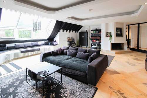 Wohnzimmer - 5 Zimmer Einfamilienhaus in Calw