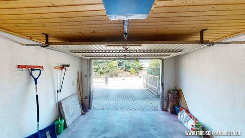 Garage - 