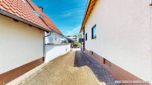 Außen - Zufahrt Garage 2 - 