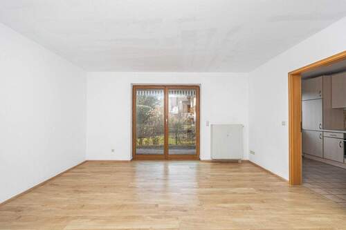 Wohn- & Esszimmer - 2 Zimmer Etagenwohnung zum Kaufen in Wolfratshausen