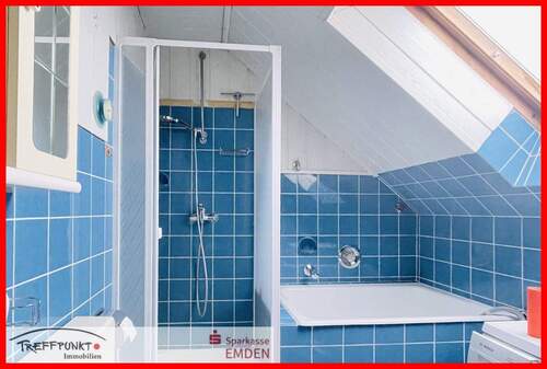 Badezimmer Dachgeschoss Ansicht 1 - 