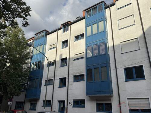 Außenansicht - Dachgeschosswohnung mit Balkon und PKW Stellplatz in zentraler Wohnlage von Osnabrück