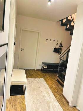 Flur Beispiel - 6 Zimmer Einfamilienhaus in Riesa