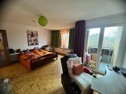 Wohn- und Schlafzimmer - 