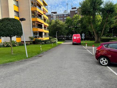 Zufahrt zur Tiefgarage - 