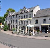 Beliebtes Hotel-Restaurant (33 Betten) in zentraler Lage in der Vulkaneifel - Manderscheid
