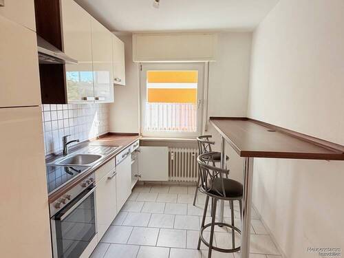 Küche - Wohnung links - 3 Zimmer Etagenwohnung zum Kaufen in Heusenstamm