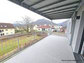 großer, sonniger Balkon - 