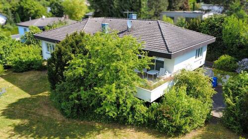 Ansicht mit Terrasse - 