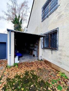 Riesen Garage mit 2 Toren+Türe - Mehrfamilienhaus, Wohnhaus mit 278,00 m&sup2; in Köln zum Kaufen