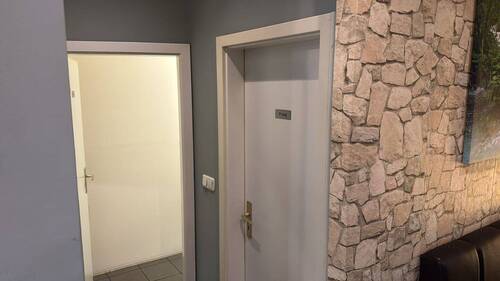 Ladenfläche Nr. 1 - Veranstaltungsraum
- Mehrfamilienhaus, Wohnhaus mit 180,00 m&sup2; in Schwarzenbek zum Kaufen