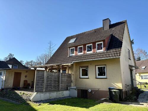 Gartenseite - 4 Zimmer Einfamilienhaus zum Kaufen in Lage