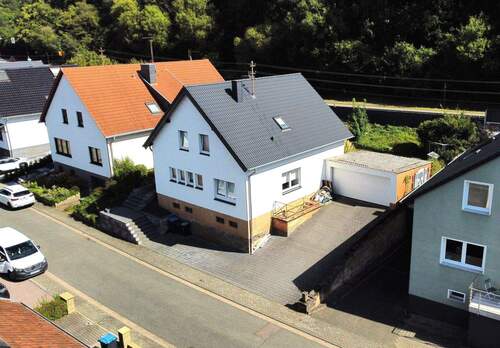 Frontansicht rechts - Einfamilienhaus mit 158,00 m&sup2; in Wadgassen zum Kaufen