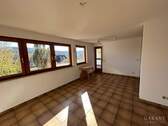Wohnzimmer - 2 Zimmer Etagenwohnung zur Miete in Stuttgart