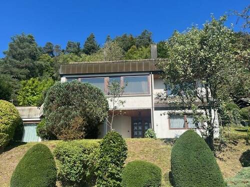 Ansicht - Schönes Einfamilienhaus in traumhafter Lage und großem Grundstück