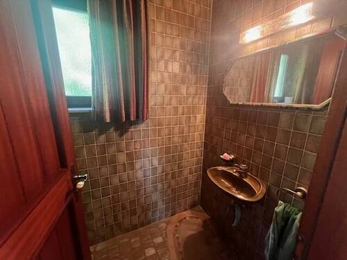 WC - 